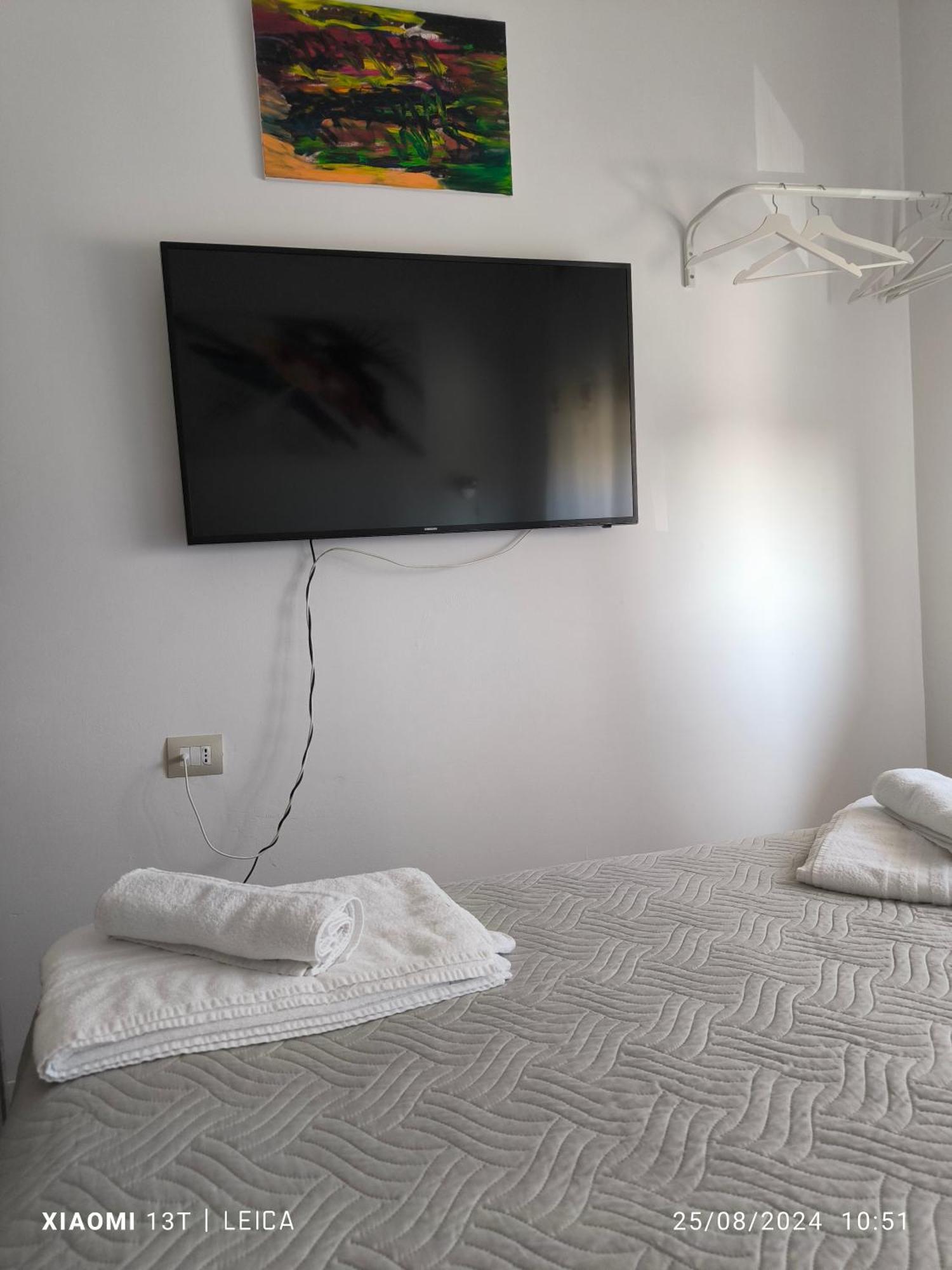 Le Piante Di Casa Samar Panzió Castelguelfo Kültér fotó