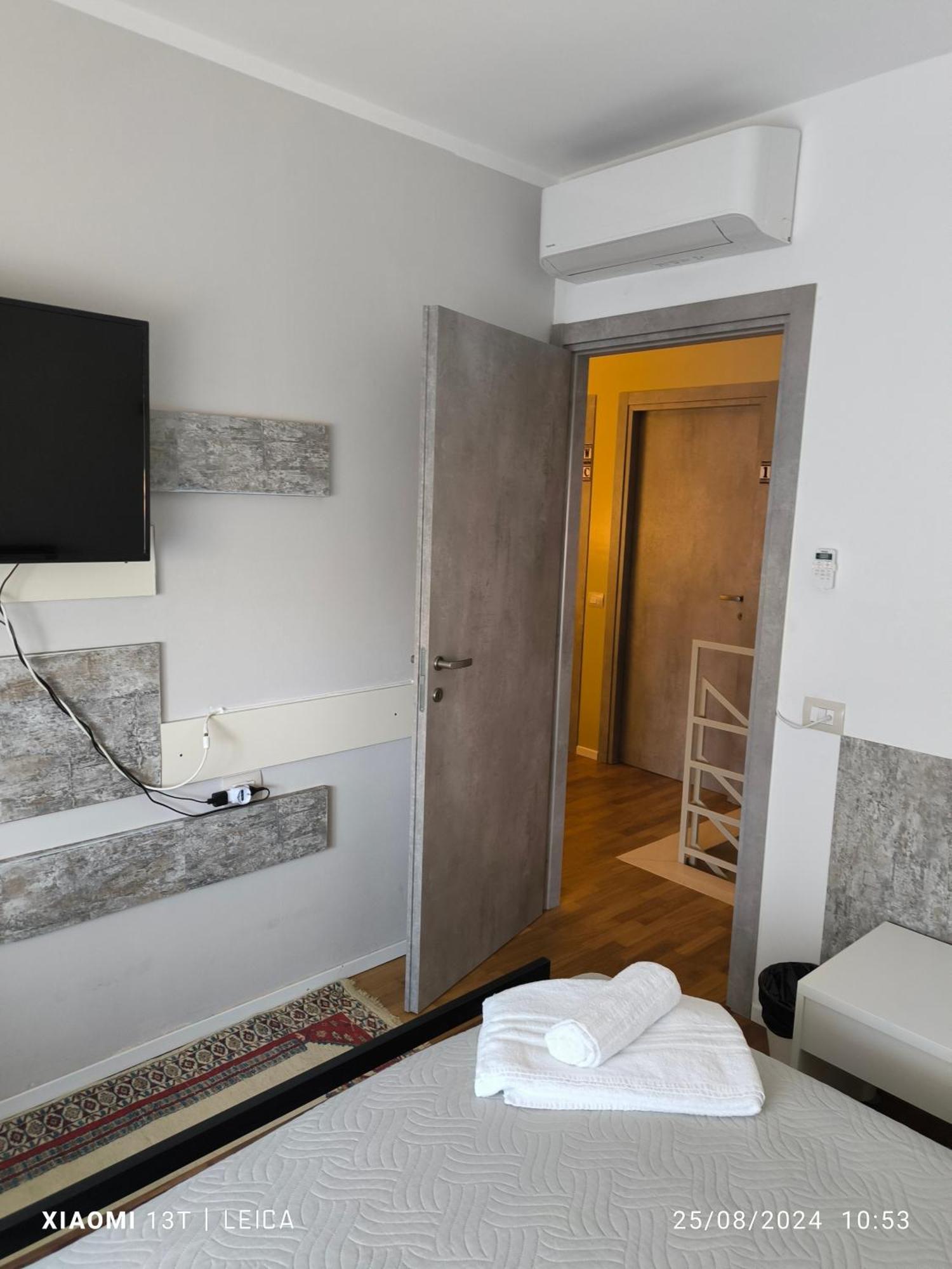 Le Piante Di Casa Samar Panzió Castelguelfo Kültér fotó